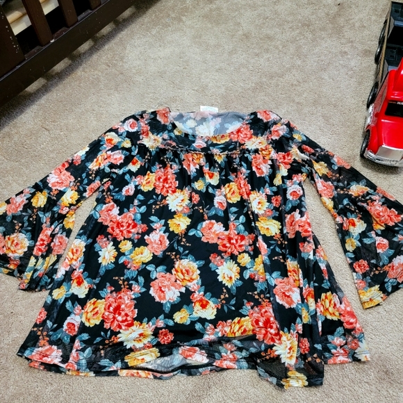 XL flowy dress shirt - Picture 1 of 1